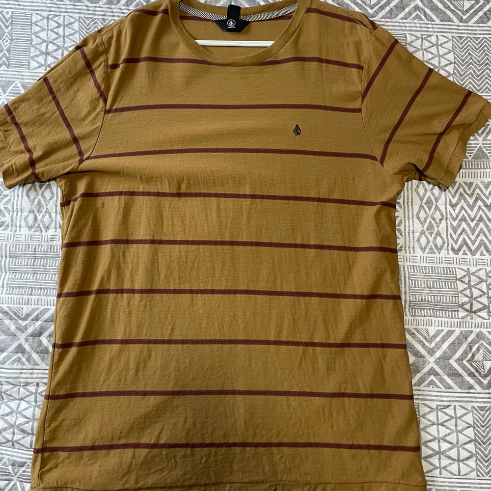 Volcom Brown knitted Tshirt XL